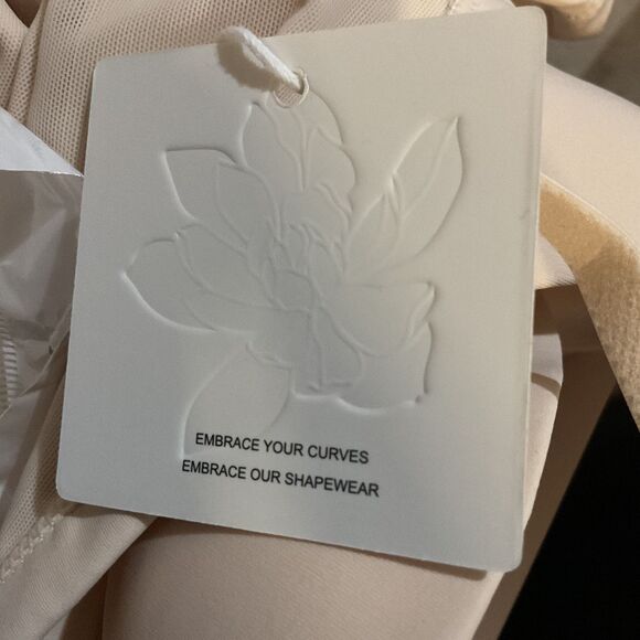 Slimers Deep V Push-Up Bra with Low Back - Picture 6 of 8